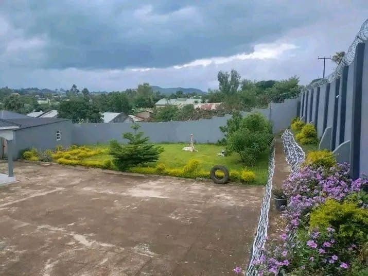 Residential House photograph 1