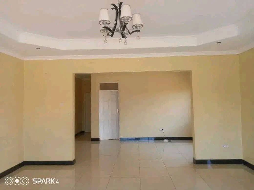 Townhouse for Rent photograph 3