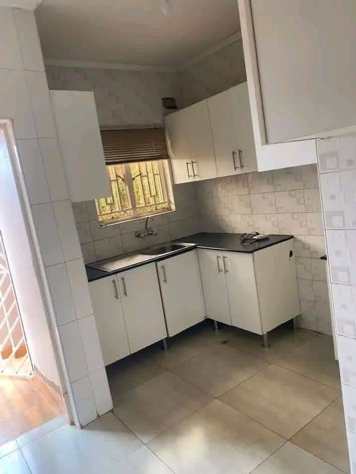 Residential House photograph 3
