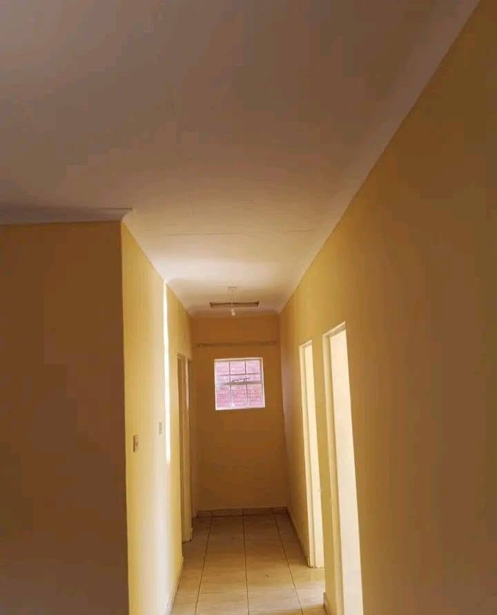 Residential House photograph 2