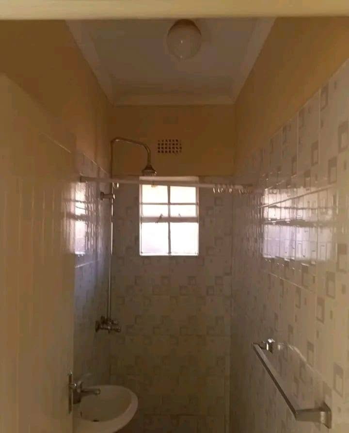 Residential House photograph 4